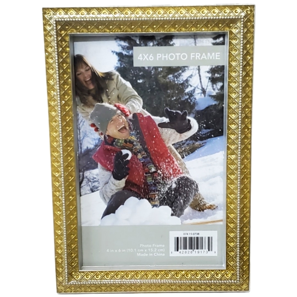 Picture Frame Gold Tone Trim 4×6 NWT